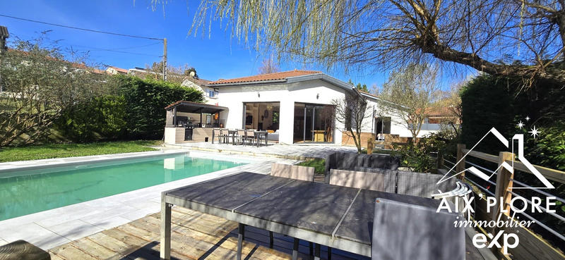 Villa - 187 m² - 6 pièces