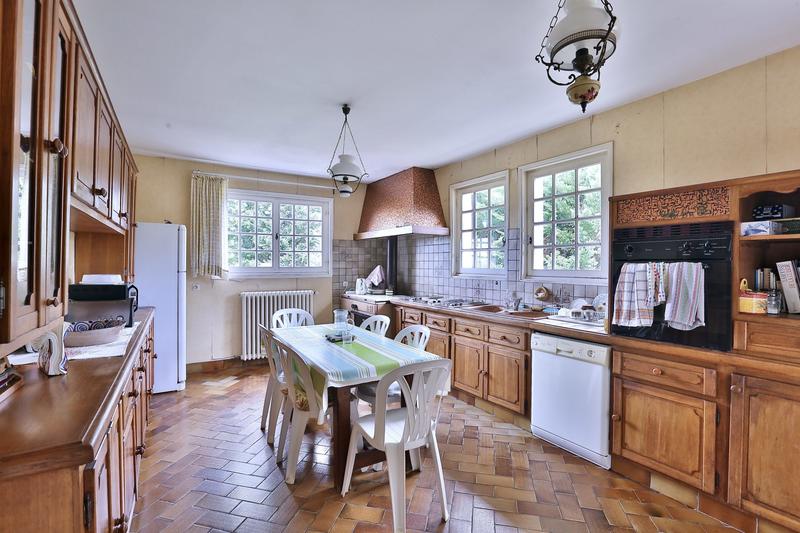 Maison - 235 m² - 6 pièces