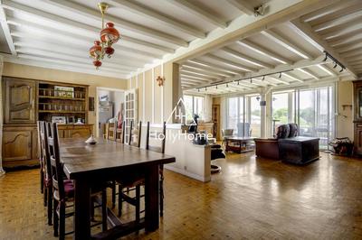 Maison ancienne - 229 m² - 8 pièces