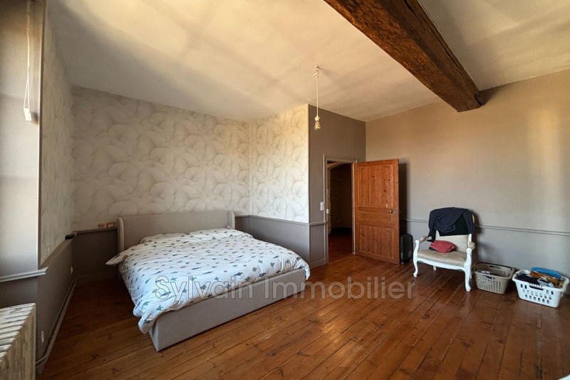Maison - 203 m² - 6 pièces