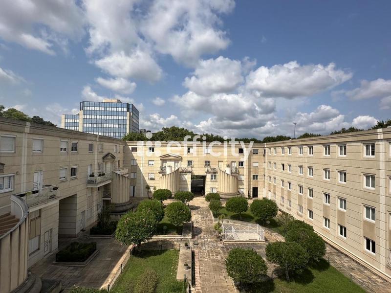 Appartement - 90 m² - 4 pièces