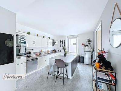 Appartement - 98 m² - 4 pièces