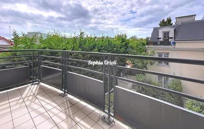 Appartement - 95 m² - 4 pièces