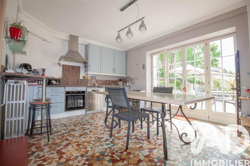 Maison - 270 m² - 7 pièces