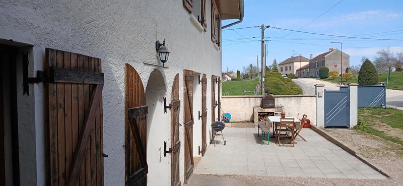 Propriété - 216 m² - 10 pièces