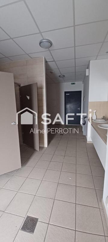 Local commercial - 940 m² - 10 pièces