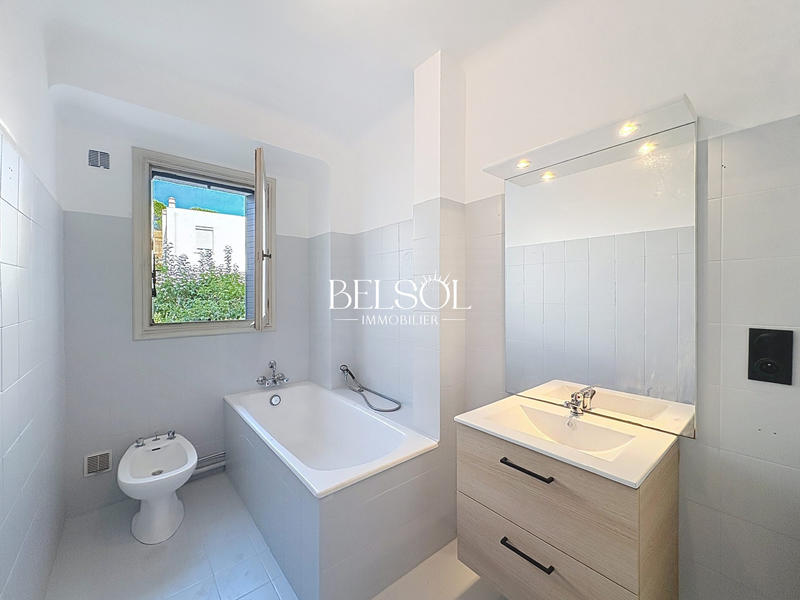 Maison - 186 m² - 4 pièces