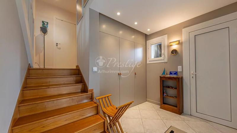 Maison - 140 m² - 6 pièces