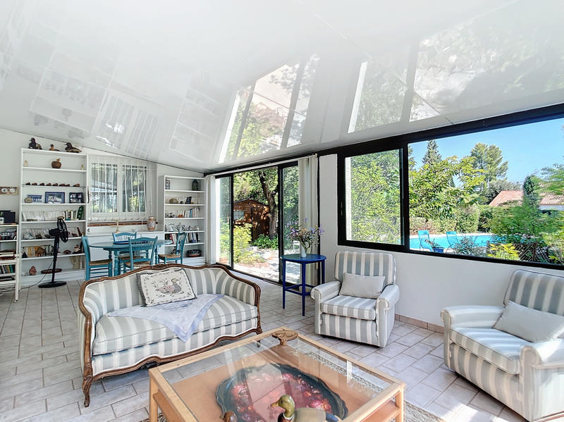 Maison - 200 m² - 7 pièces