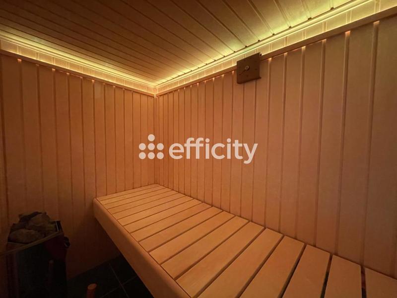 Maison - 114 m² - 7 pièces