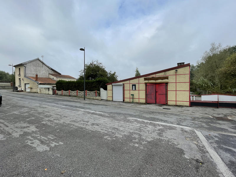 Immeuble - 260 m² - 1 pièce