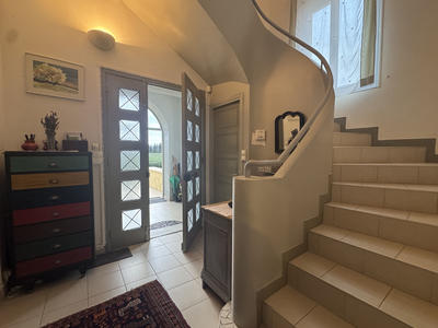 Propriété - 280 m² - 9 pièces