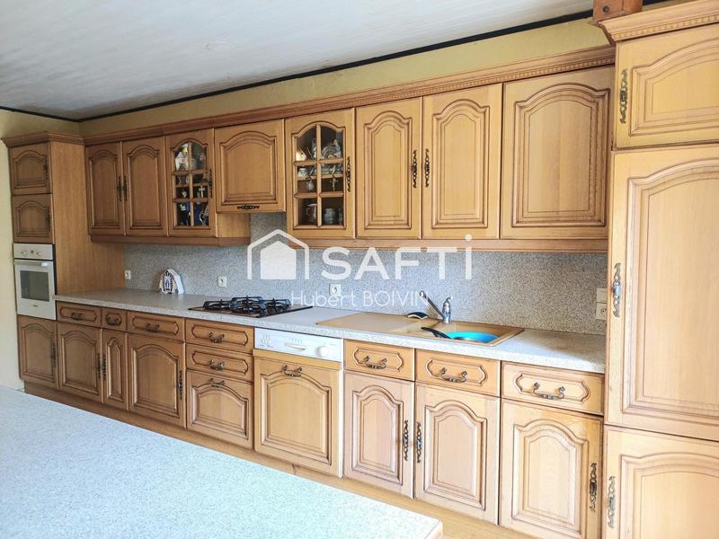 Maison - 230 m² - 10 pièces