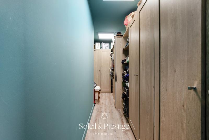 Maison - 180 m² - 4 pièces