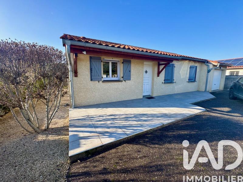 Maison - 92 m² - 5 pièces