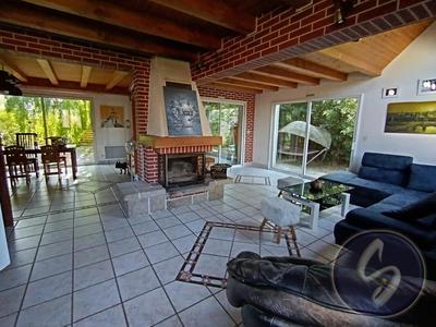 Maison - 131 m² - 7 pièces