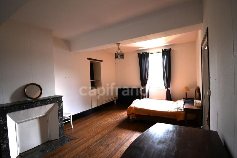 Maison - 289 m² - 12 pièces