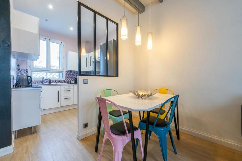 Maison - 90 m² - 5 pièces