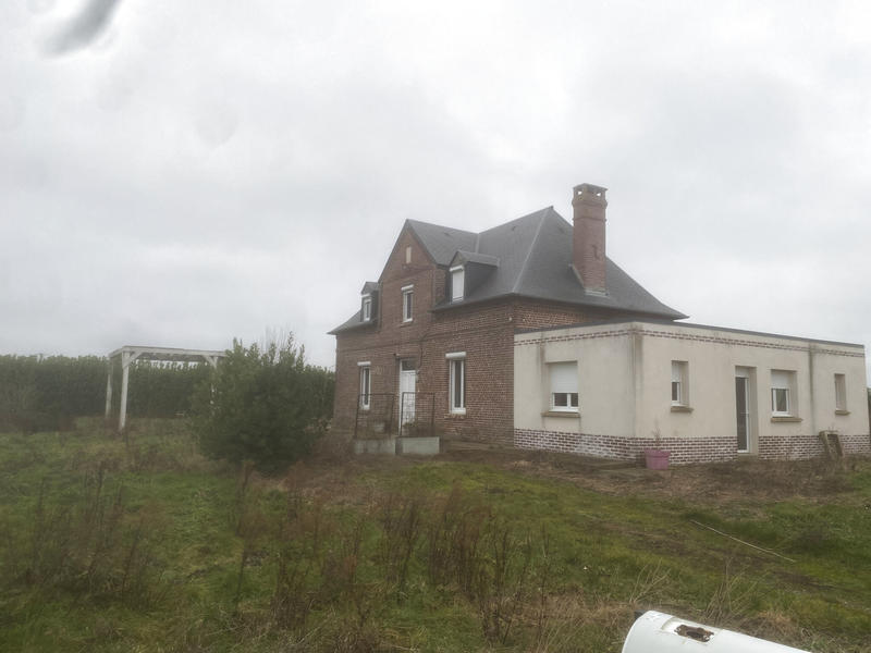 Maison - 99 m² - 6 pièces