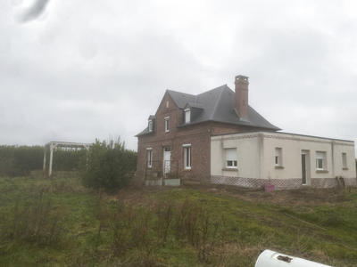 Maison - 99 m² - 6 pièces