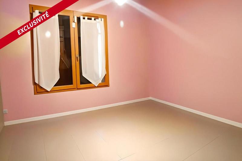 Maison traditionnelle - 179 m² - 8 pièces