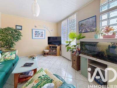 Maison - 74 m² - 4 pièces