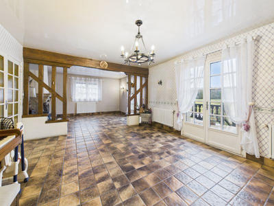 Maison - 170 m² - 6 pièces