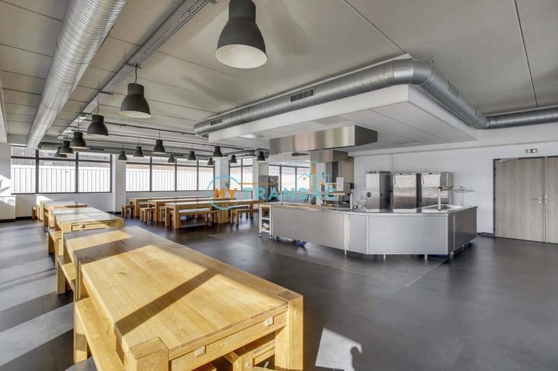 Local d'activité / Entrepôt - 3 292 m²