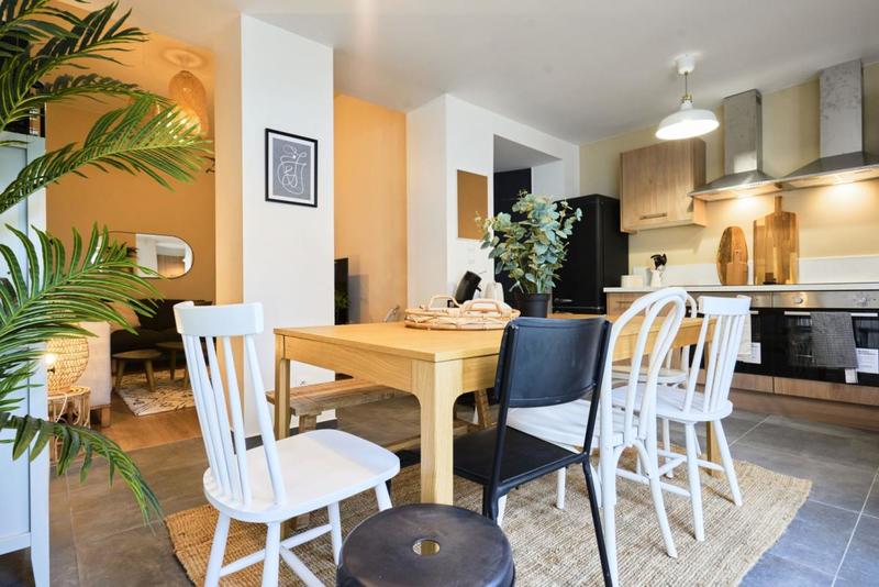 Maison - 164 m² - 10 pièces