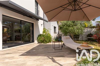 Maison - 166 m² - 6 pièces