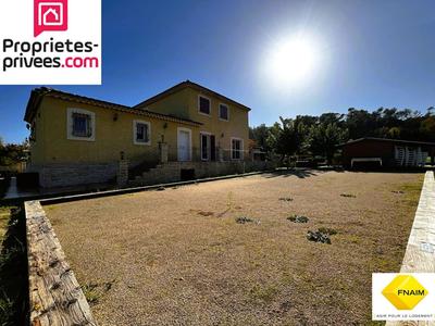 Maison - 230 m² - 10 pièces