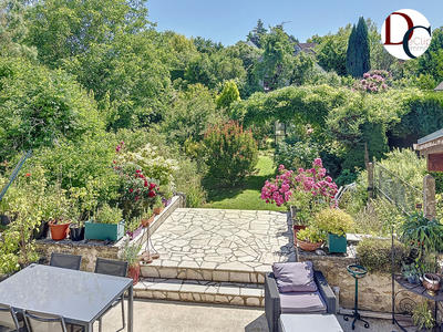 Maison - 183 m² - 7 pièces