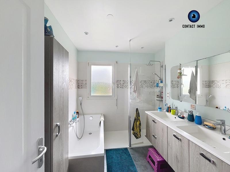 Maison - 98 m² - 5 pièces