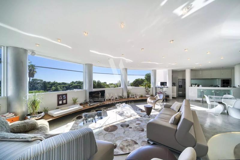 Appartement - 330 m² - 6 pièces