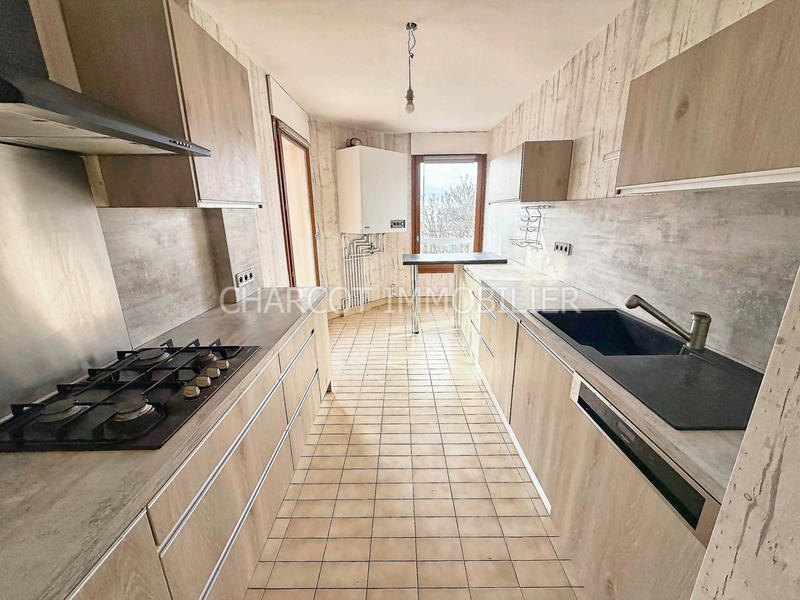 Appartement - 102 m² - 5 pièces