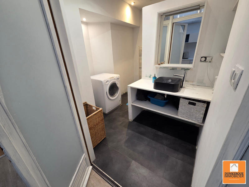 Appartement - 95 m² - 2 pièces