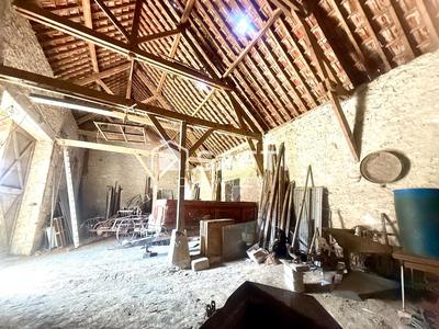 Maison - 150 m² - 1 pièce