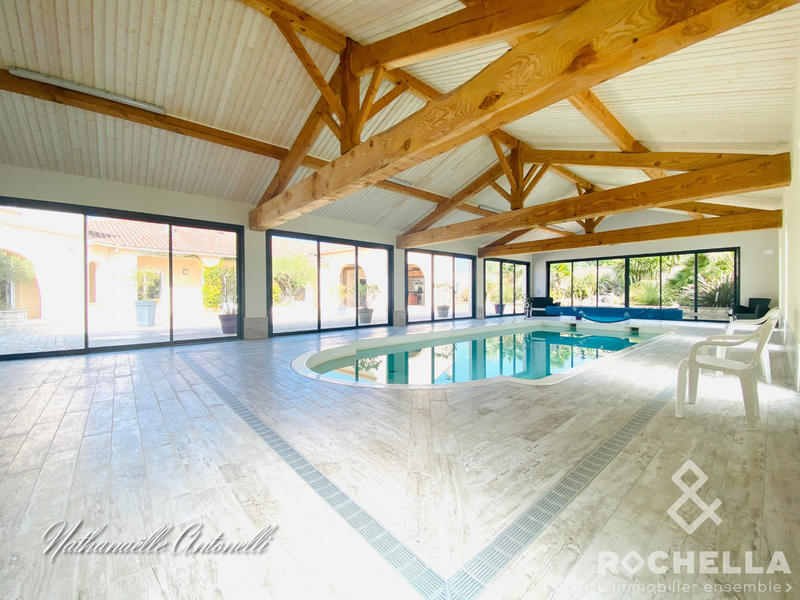 Maison - 311 m² - 7 pièces