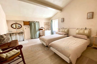 Maison de village - 273 m² - 7 pièces