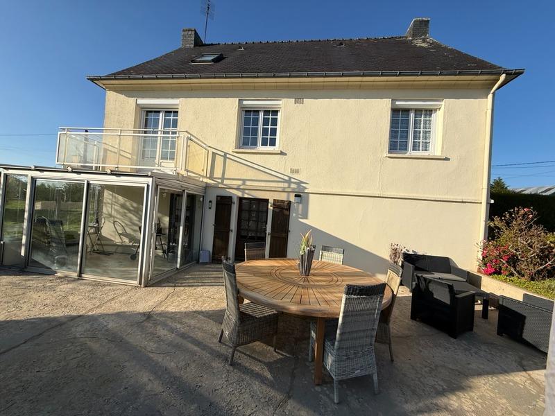 Maison - 105 m² - 5 pièces