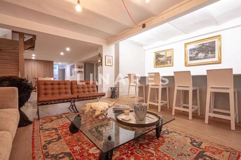 Appartement - 245 m² - 7 pièces