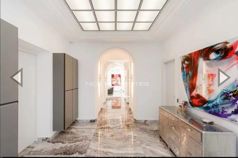 Appartement - 220 m² - 4 pièces