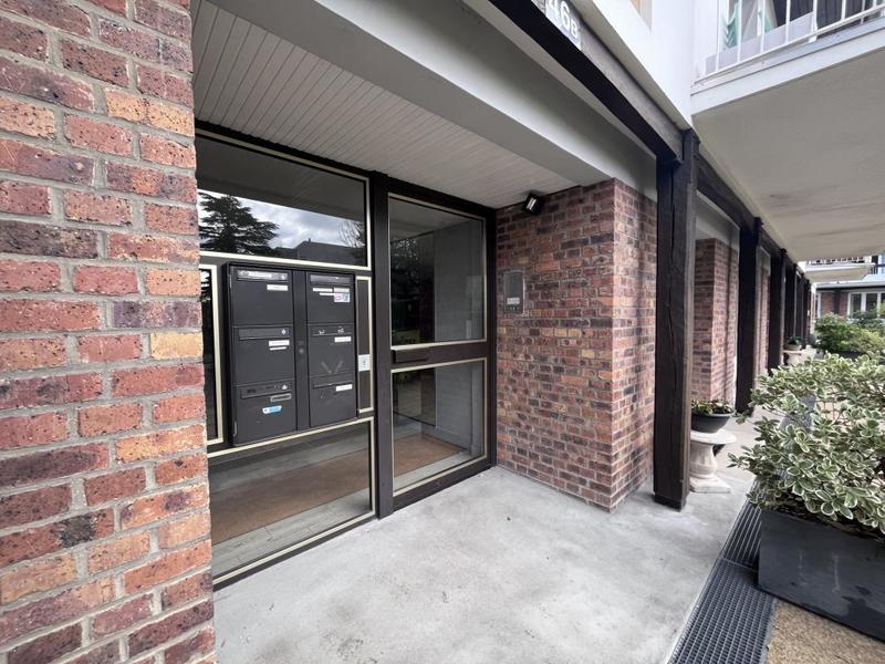 Appartement ancien - 84 m² - 5 pièces