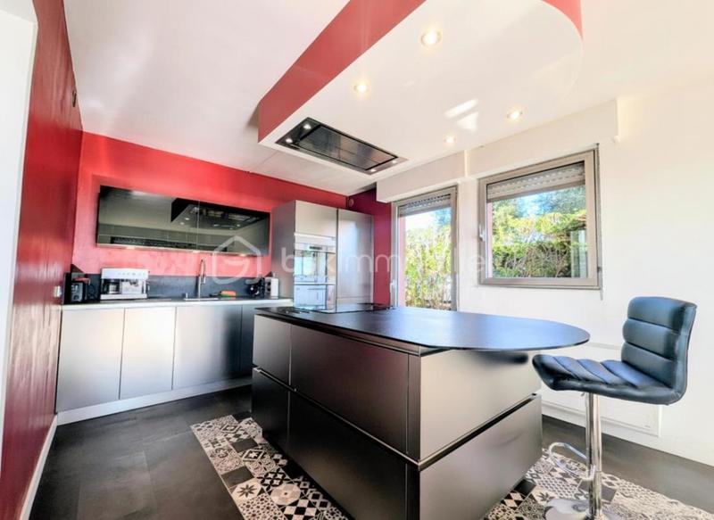 Appartement - 90 m² - 4 pièces