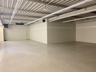Local commercial - 330 m²