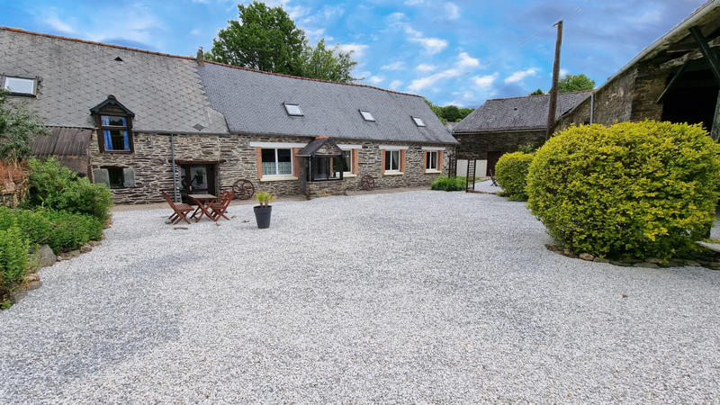 Maison - 165 m² - 8 pièces