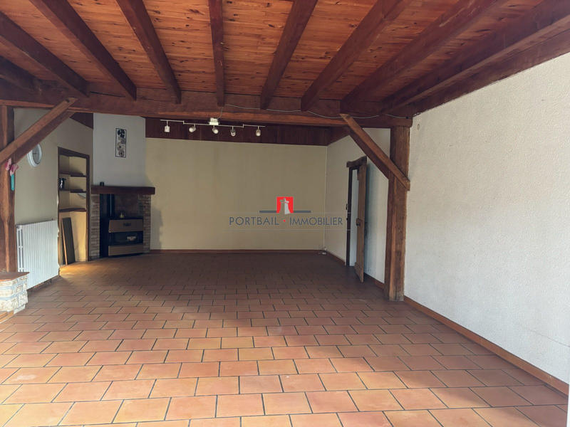 Maison - 204 m² - 8 pièces