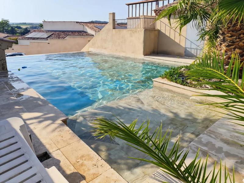 Maison - 240 m² - 9 pièces