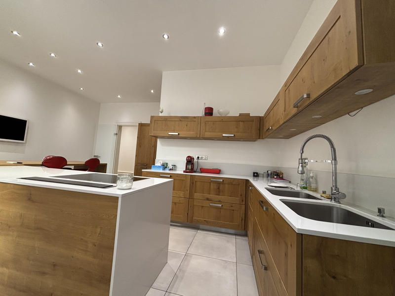 Appartement - 269 m² - 6 pièces