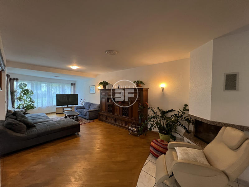 Maison - 349 m² - 12 pièces